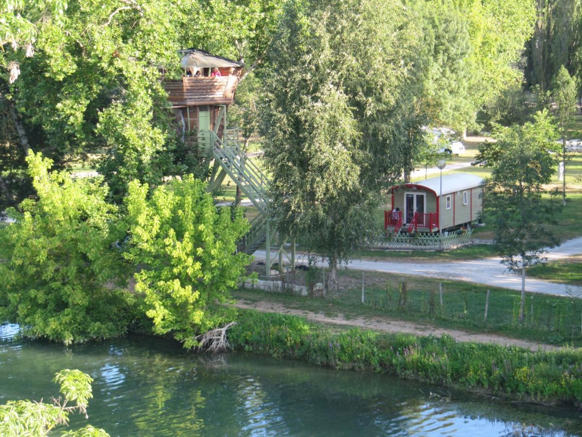 Camping Belle Riviere Chaniers Buitenkant foto