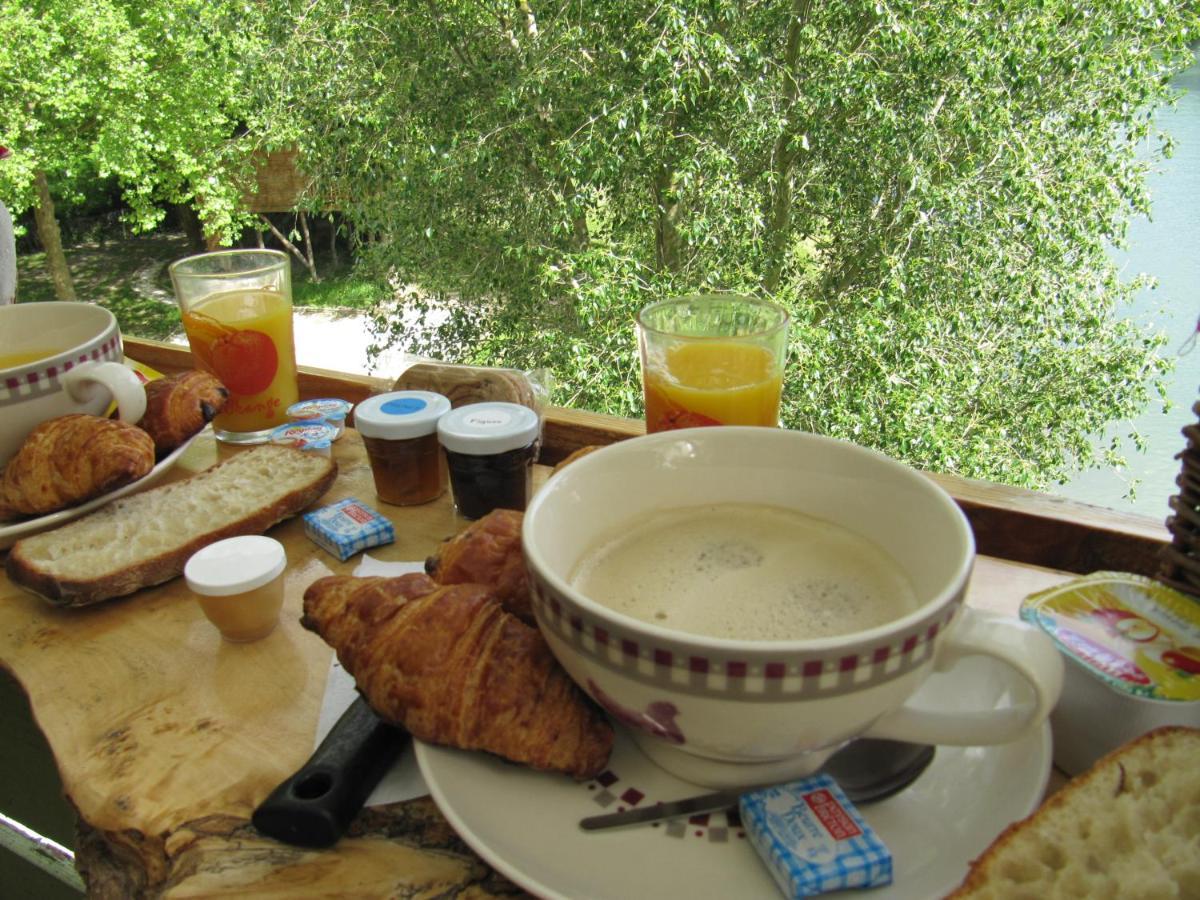 Camping Belle Riviere Chaniers Buitenkant foto