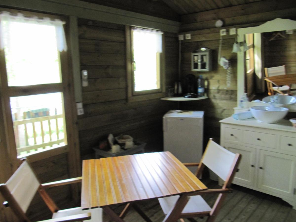 Camping Belle Riviere Chaniers Buitenkant foto