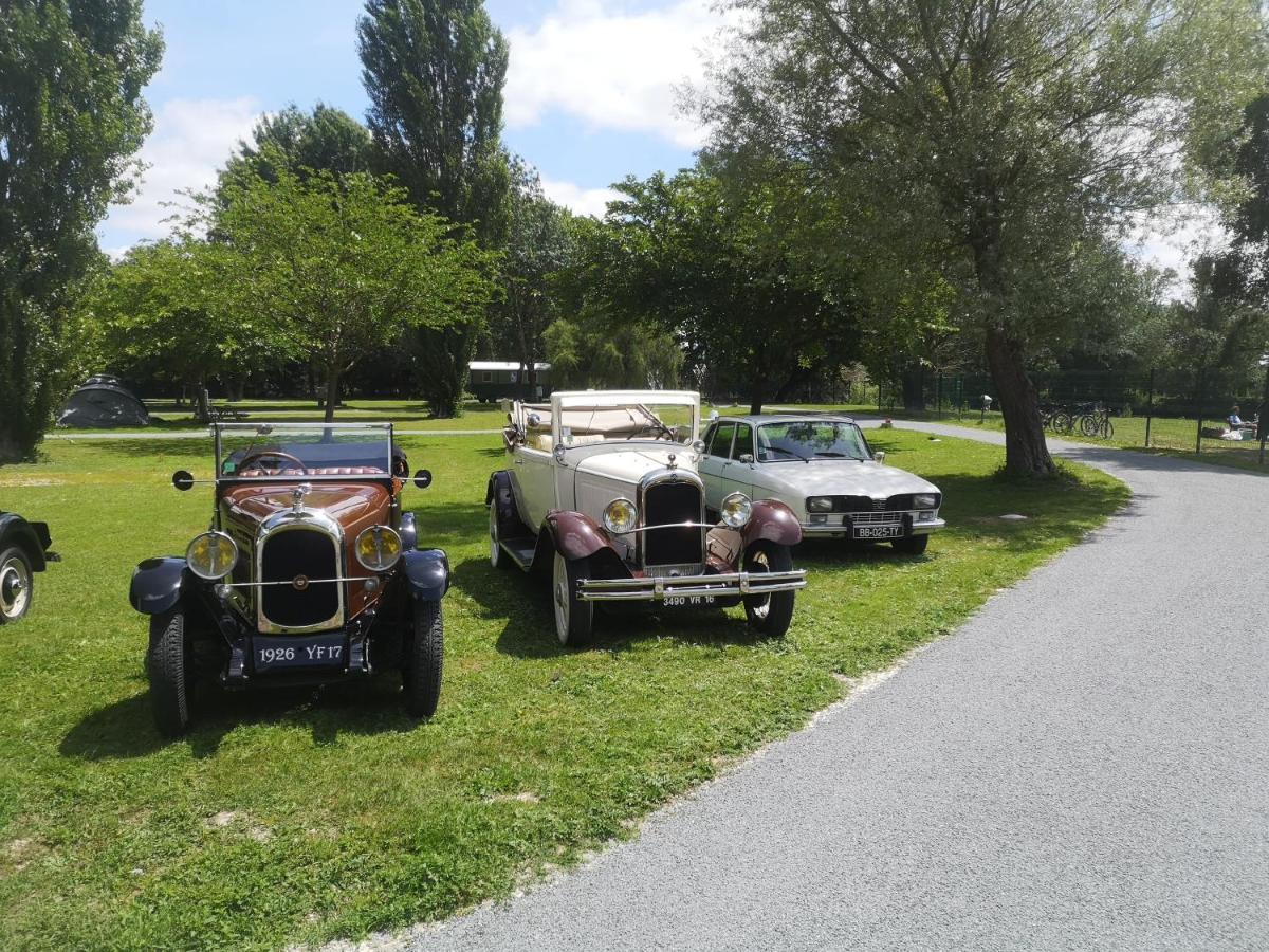 Camping Belle Riviere Chaniers Buitenkant foto