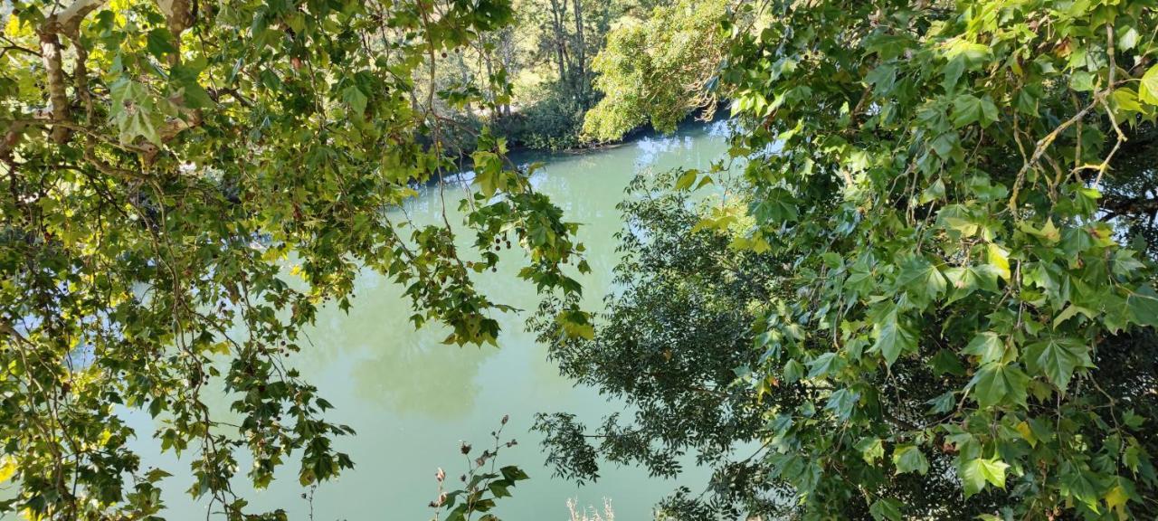 Camping Belle Riviere Chaniers Buitenkant foto