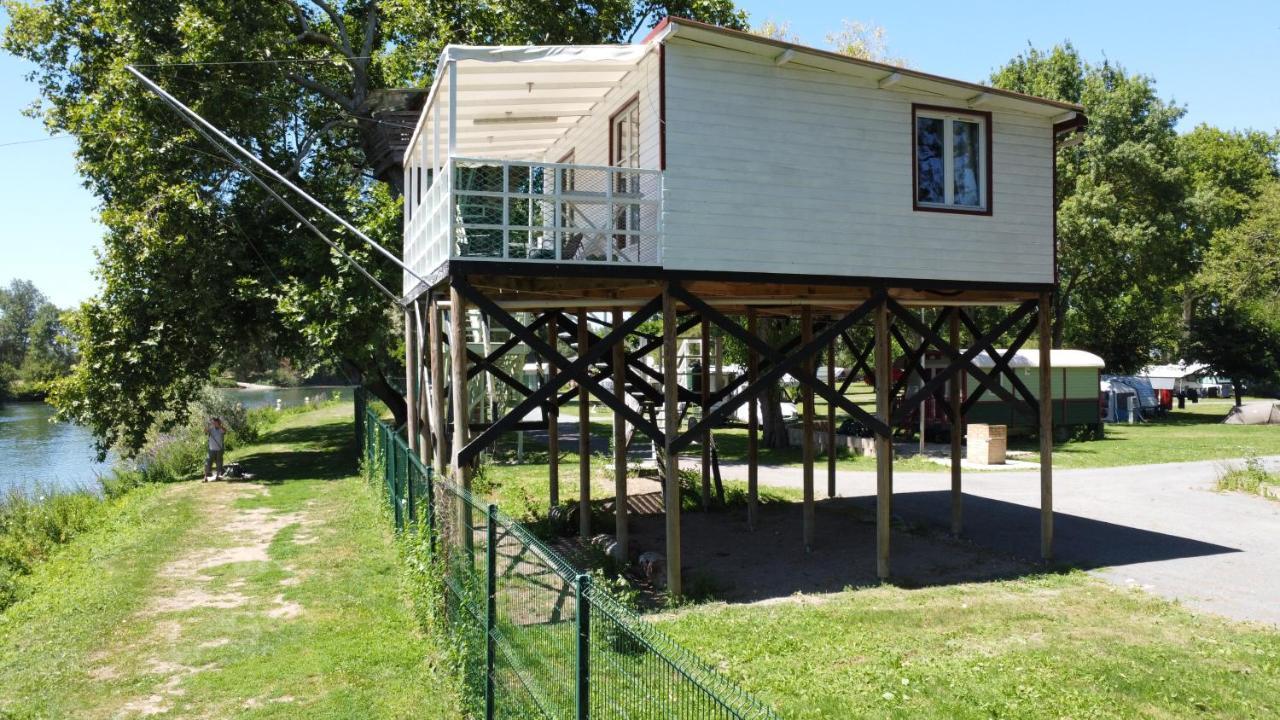 Camping Belle Riviere Chaniers Buitenkant foto