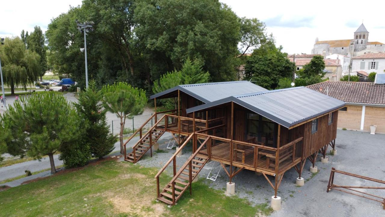 Camping Belle Riviere Chaniers Buitenkant foto